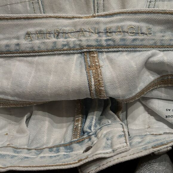 AMERICAN EAGLE Mom Jean 8 Regular High Rise Light Wash/White Stripe #549078 - Picture 7 of 8